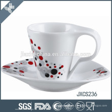 Taza y platillo de café de la porcelana 100CC, taza blanca de la porcelana, conjunto de la taza del diseño de la astilla